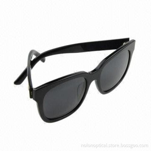 Aviator sunglasses in pearl black